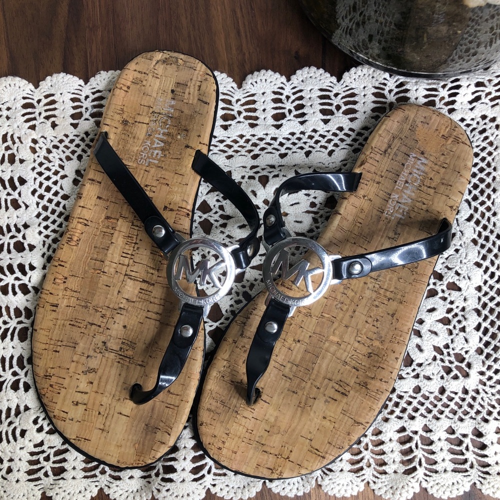 Michael Kors Medallion Black Flip Flop Silver MK